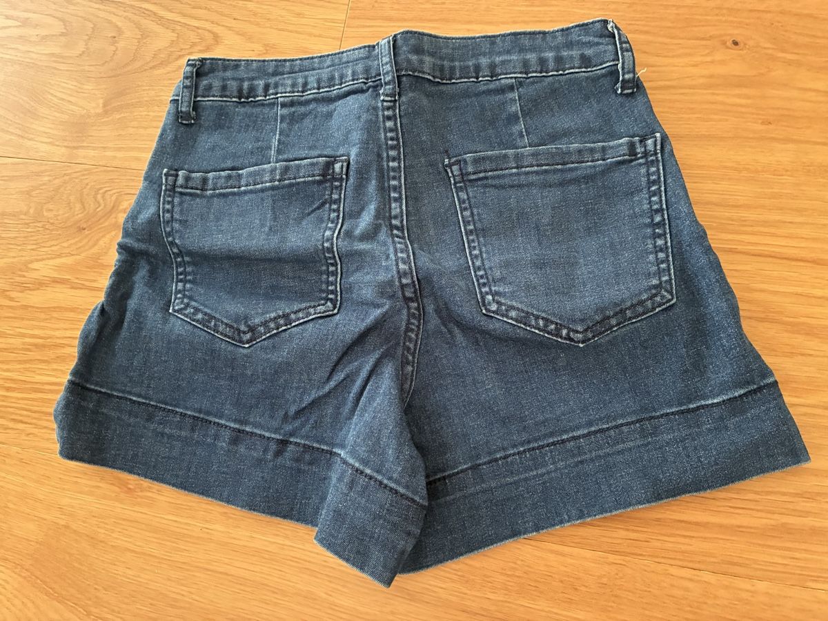 Hosen: Hotpants – Gebraucht aus Bassersdorf von secondhand_clothing 1