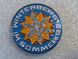 Ansteckpin 284: Winterberg im Sommer