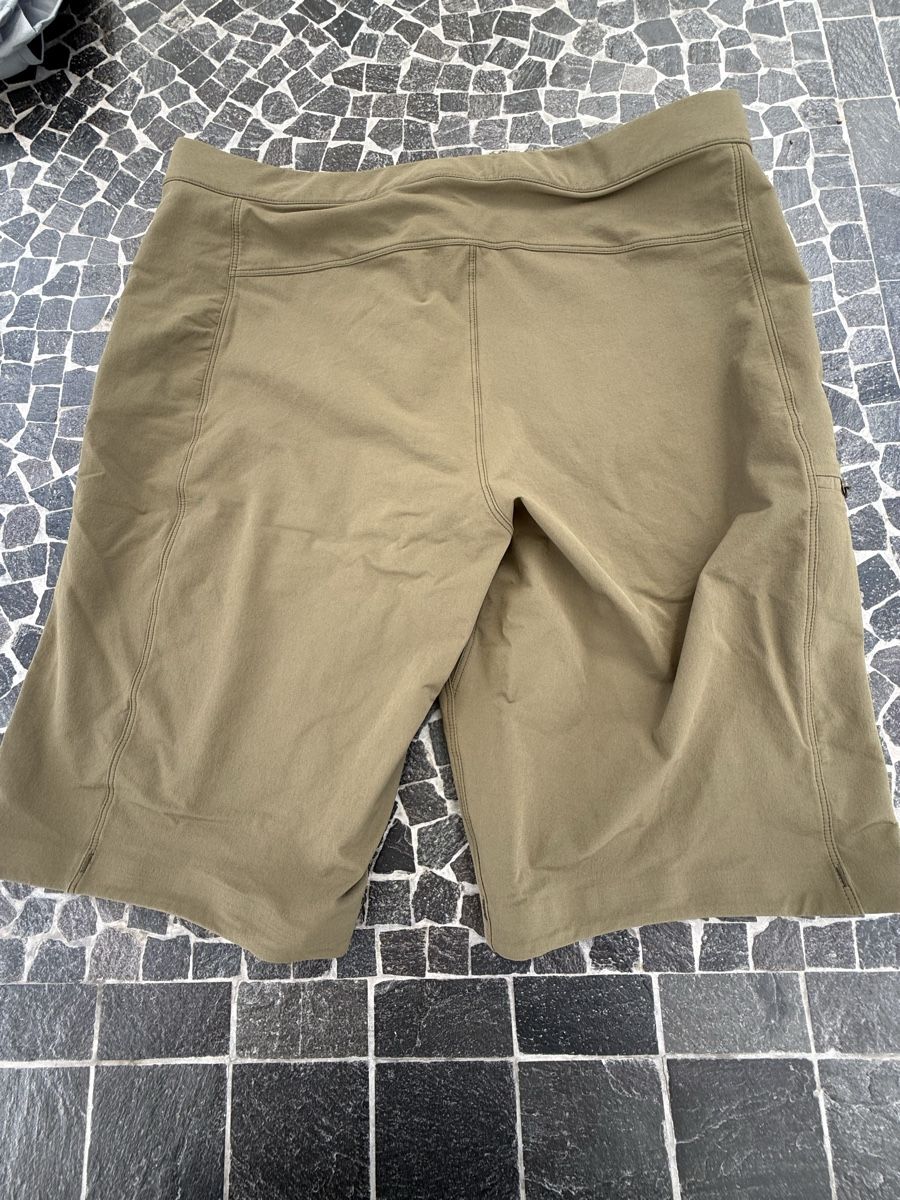 Arcteryx Hosen: Arc’teryx Gamma Lt Shorts Neu – Neu (gemäss Beschreibung) aus Jegenstorf von mammut02 1