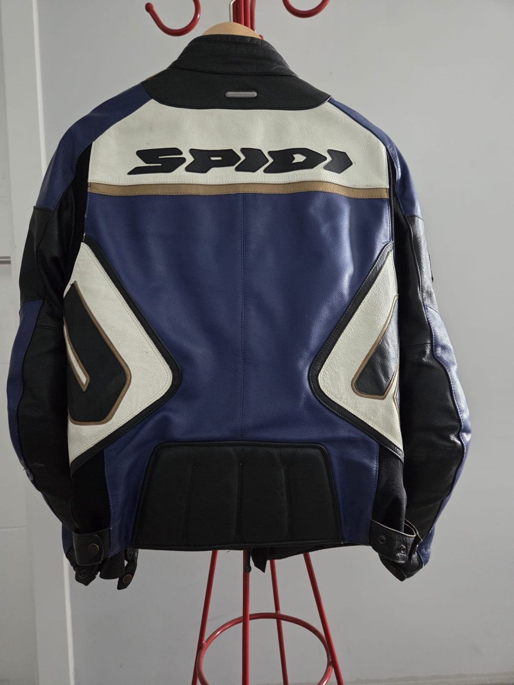 Spidi Vestes: SPIDI veste cuir Taille 50 – D'occasion à Begnins par IlikeHiPhi 5