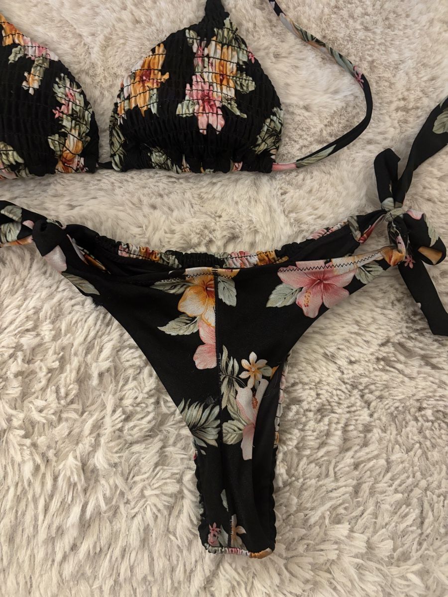 Costumi da bagno & Bikini: Bikini – Usato da Boswil venduto da jas_b8mh 1