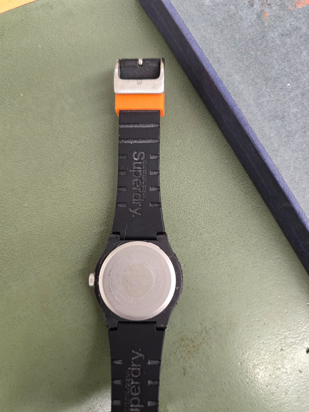 Superdry Orologi: Montre Superdry avec pile neuve – Usato da Tramelan venduto da Nirdan 4