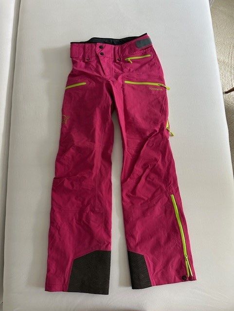 Norrøna Hosen: Norrona ski pants – Gebraucht aus Dallenwil von ZD2019