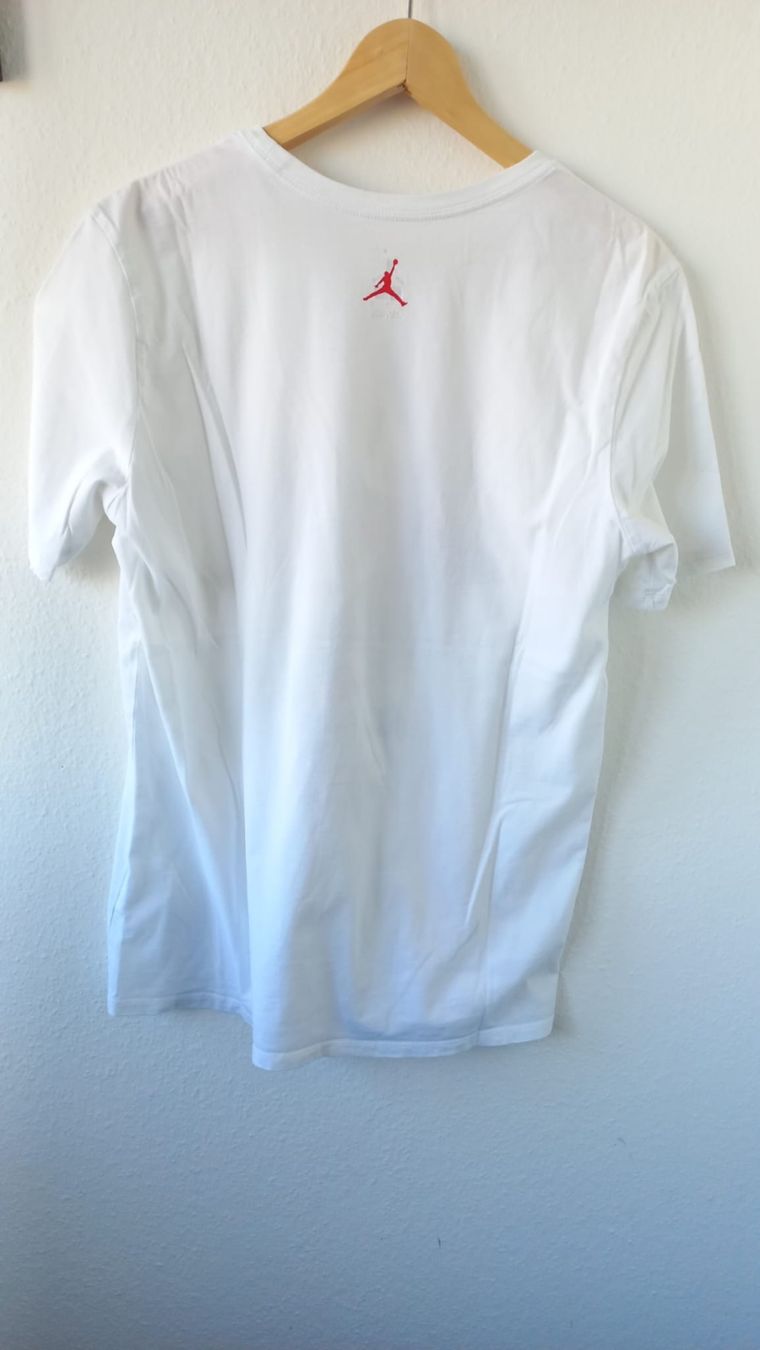 Jordan T-shirt: Jordan Shirts X 4 – Usato da Kaiseraugst venduto da RJ03 2