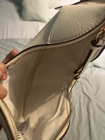 Handtasche weiss Halbmond Form in gutem Zustand