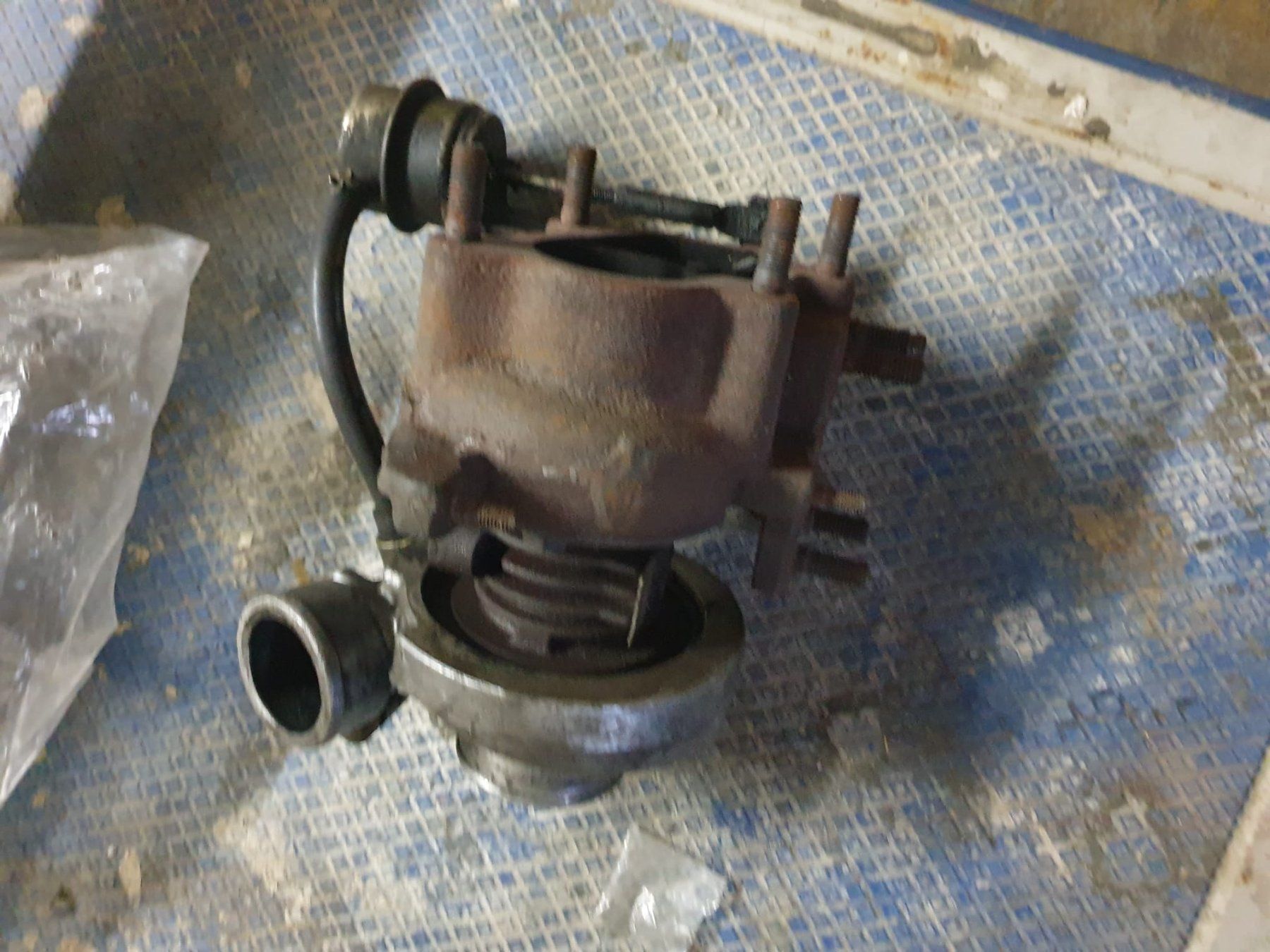 VW Tutti pezzi di ricambio auto: VW LT 35 2,8l TDI Turbolader – Usato da Au SG venduto da fiat27 2