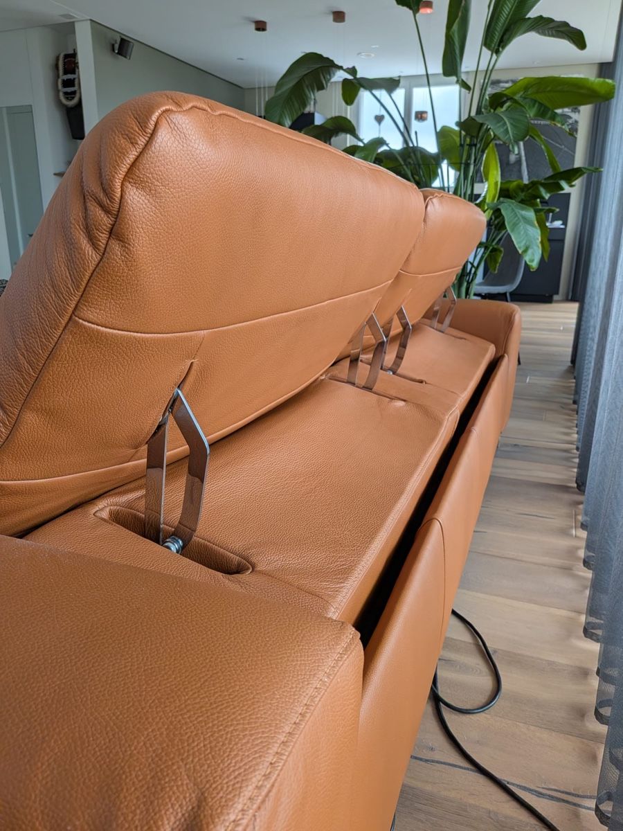 Divani: Ledersofa mit Relaxfunktion, braun / cognac – Usato da Gächlingen venduto da viviennenevi 1