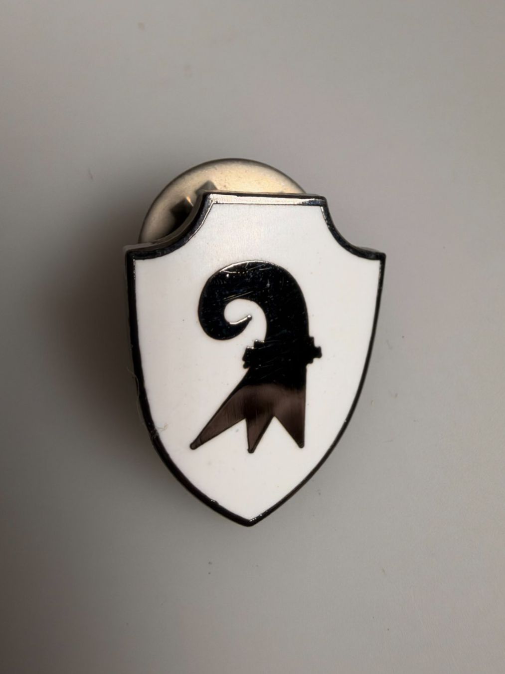 Placchette & Badge: Basel Wappen Pin – Usato da Basel venduto da IRMAundFRED