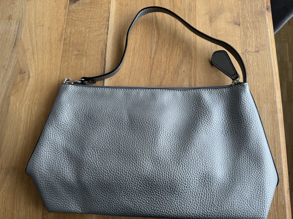 Guess Taschen für Damen: Tasche Guess gold silber neu – Neu (gemäss Beschreibung) aus Uznach von Martina191185 4