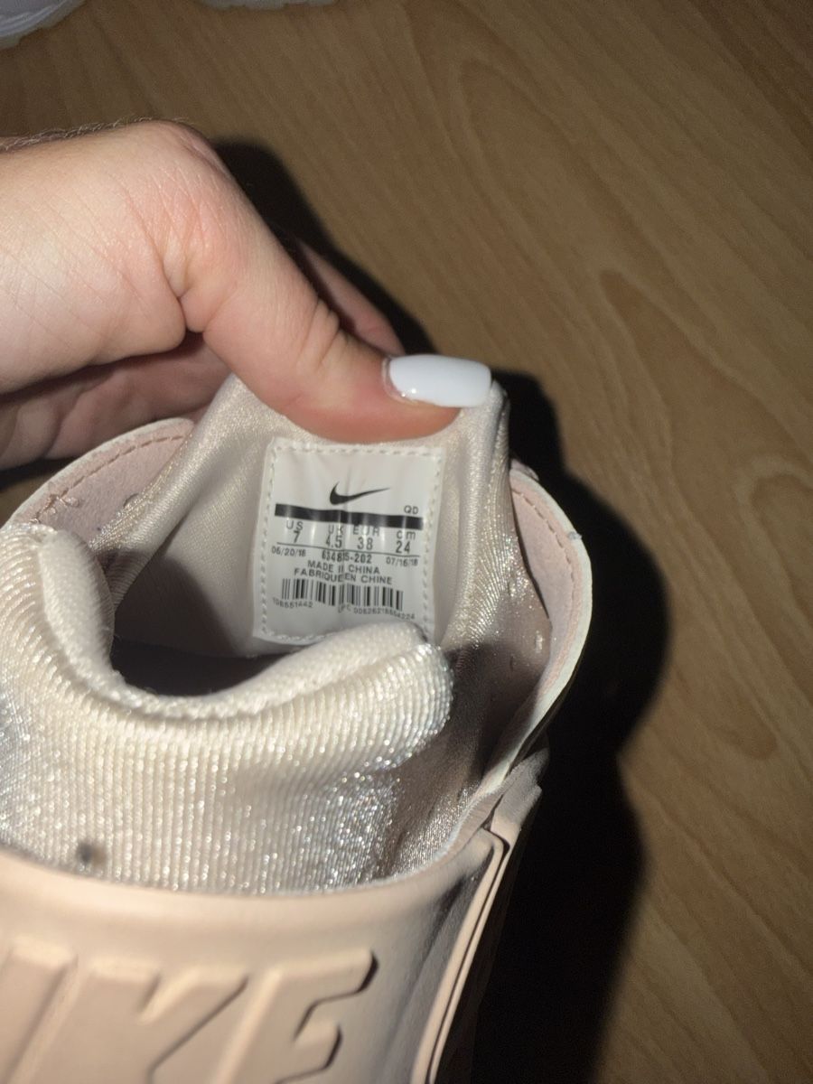 Nike Scarpe da donna: Nike Huarache Damen Grösse 38 – Usato da pratteln venduto da Bogi94 3