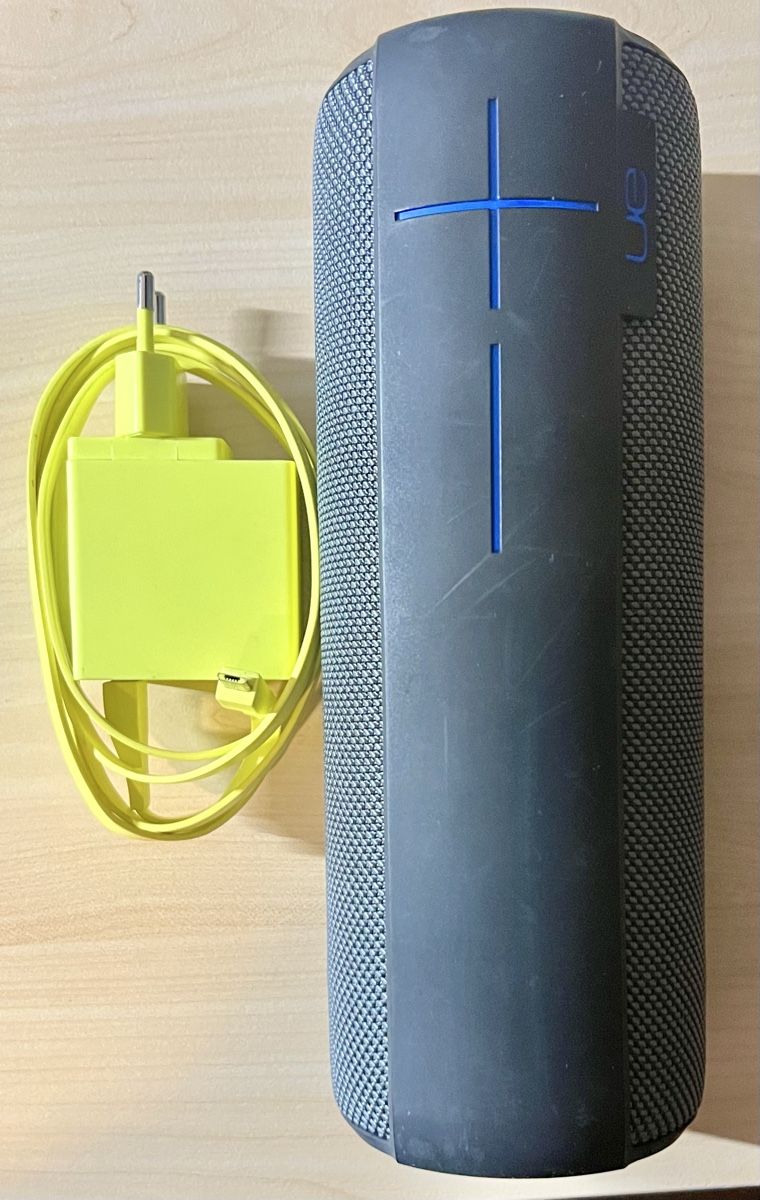 Ultimate Ears Haut-parleurs: Megaboom  – D'occasion à Grandevent par David28313