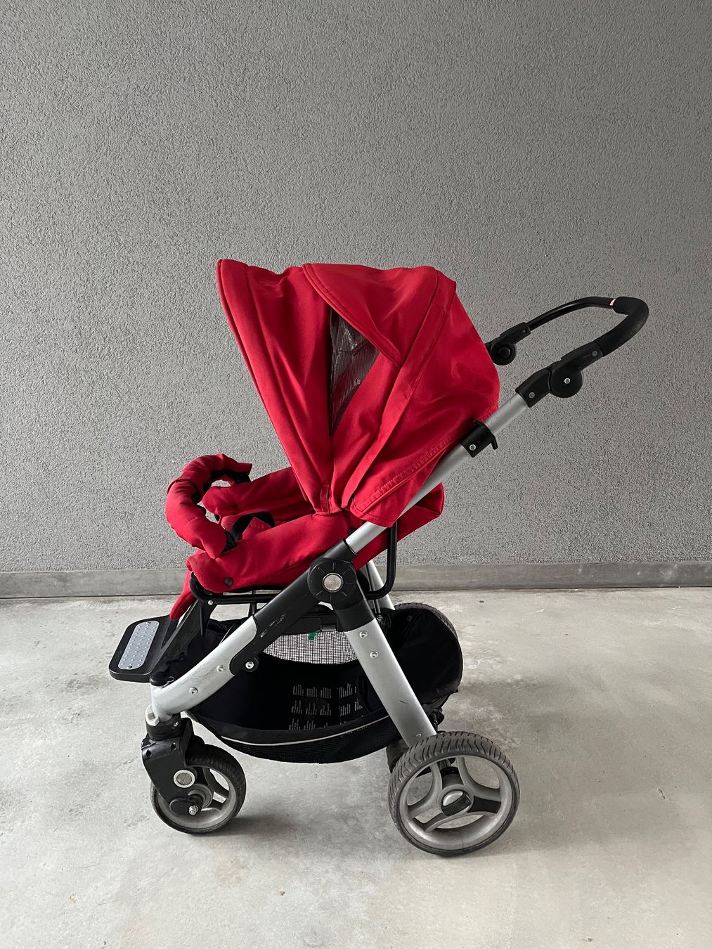 Teutonia Carrozzine: Teutonia Kinderwagen Cosmo – Usato da Zürich venduto da nikomel