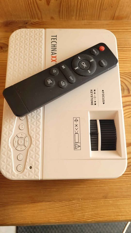 Technaxx Proiettori: Technaxx Beamer TX-134 Full HD – Usato da Niederscherli venduto da fab_289x 4