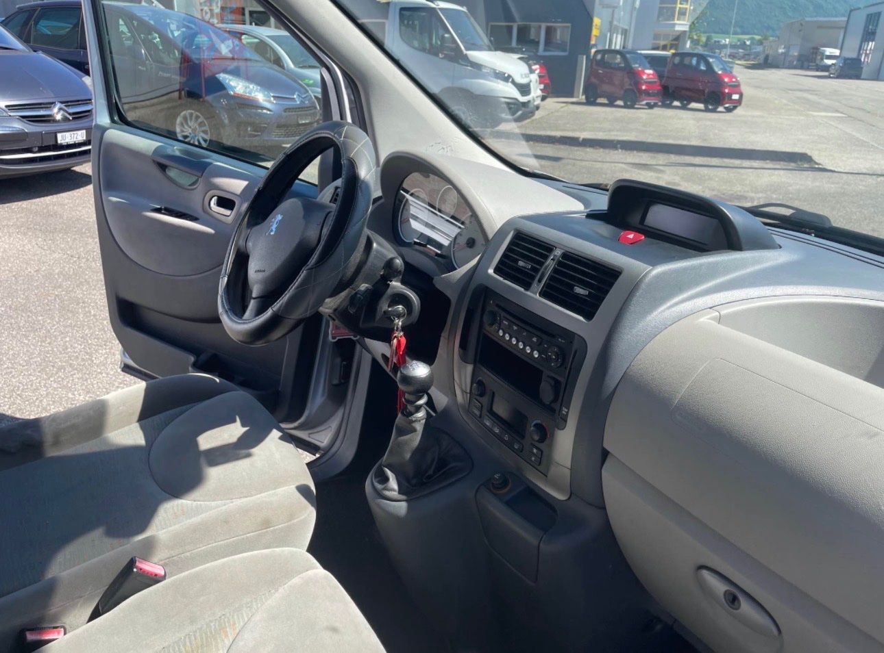 Peugeot Veicoli commerciali: Peugeot Tepee 2.0 HDI 136 – Usato da Courrendlin venduto da Telech47 2