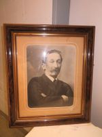 Foto eines Mannes um 1920, schöner Rahmen mit Goldleiste