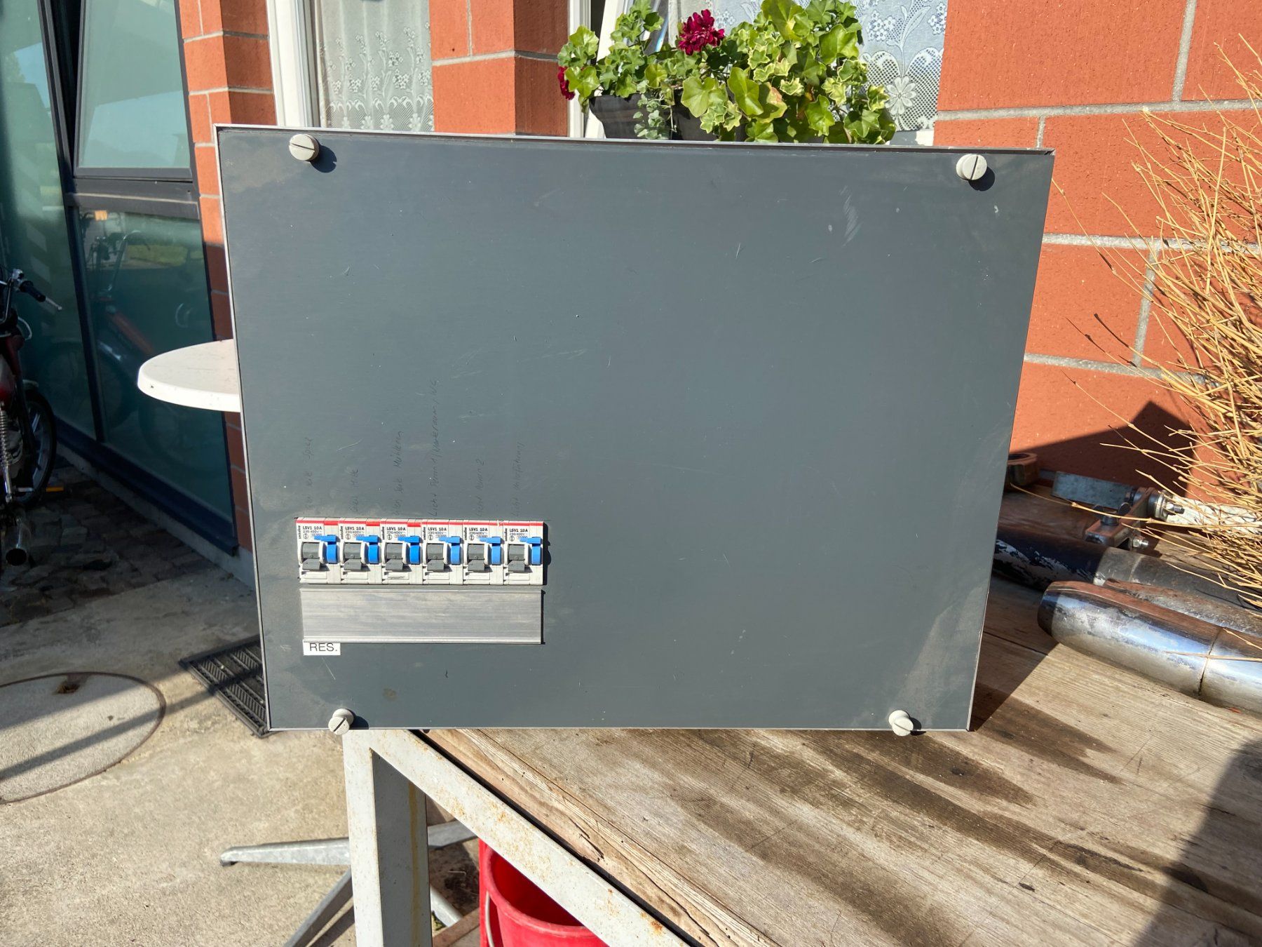 Alimentazione elettrica: Elektroverteiler mit Inhalt – Usato da Uetendorf venduto da trabit
