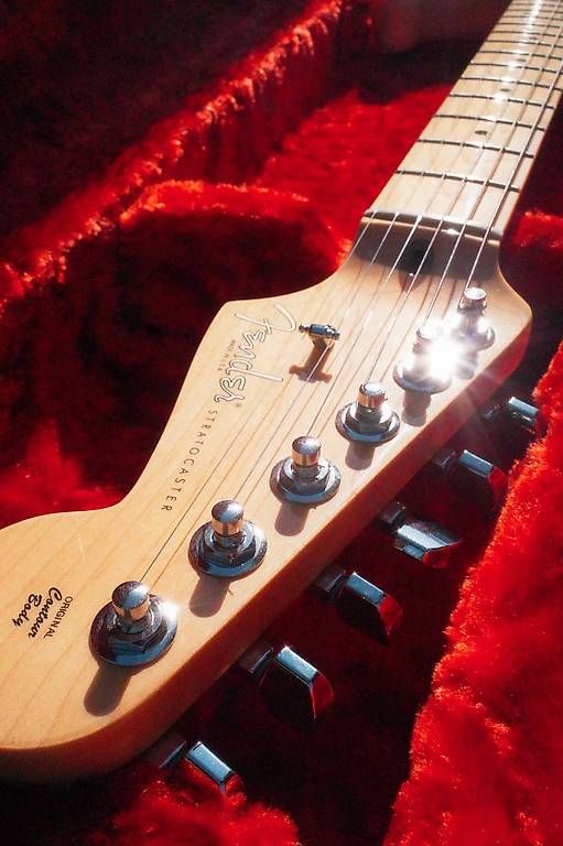 Fender Instruments de musique: American Standard Stratocaster – D'occasion à La Croix-de-Rozon par judepreux 3