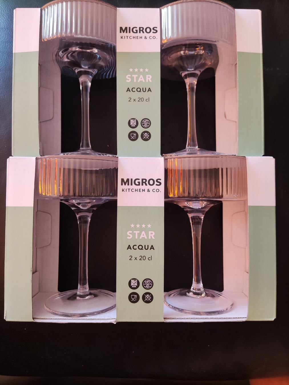 Migros Bicchieri: Migros Kitchen & Co. Champagnerglas Star transparent, 20cl – Nuovo e nell'imballaggio originale da Spreitenbach venduto da lucius2024