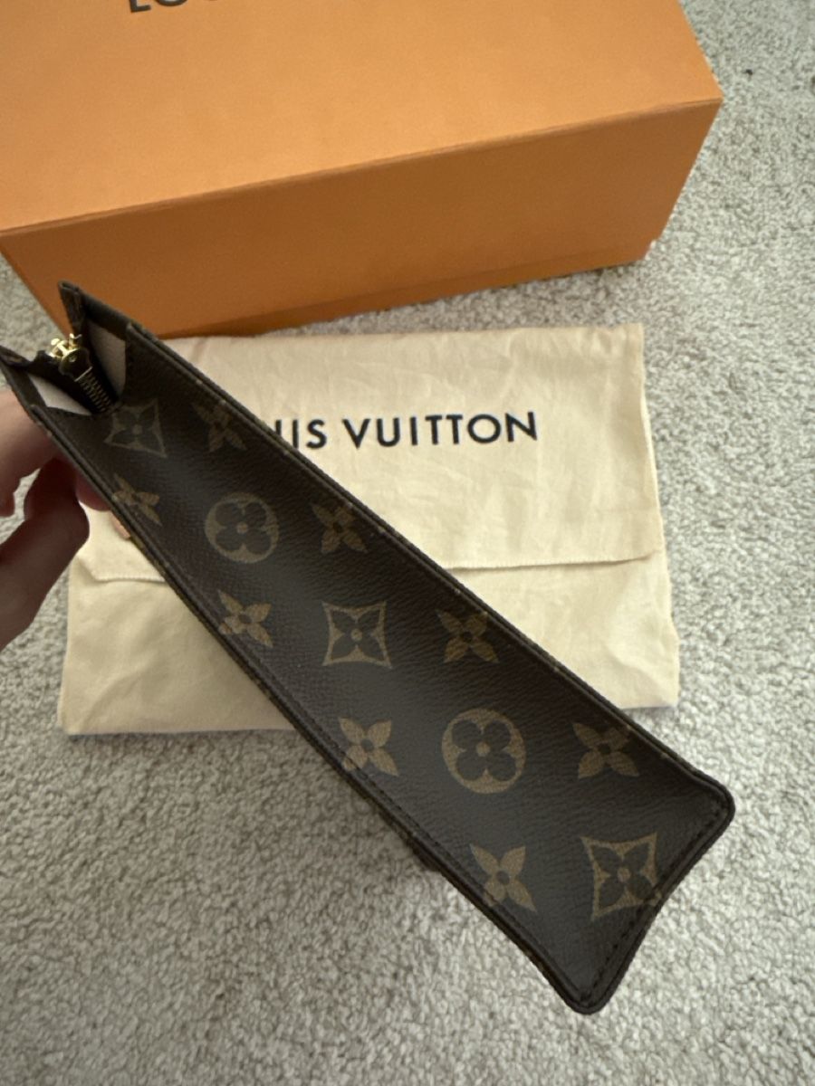 Louis Vuitton Custodie per cosmetici: Louis Vuitton toiletry pouch 26  – Nuovo e nell'imballaggio originale da Zürich venduto da ken_n7dn 1