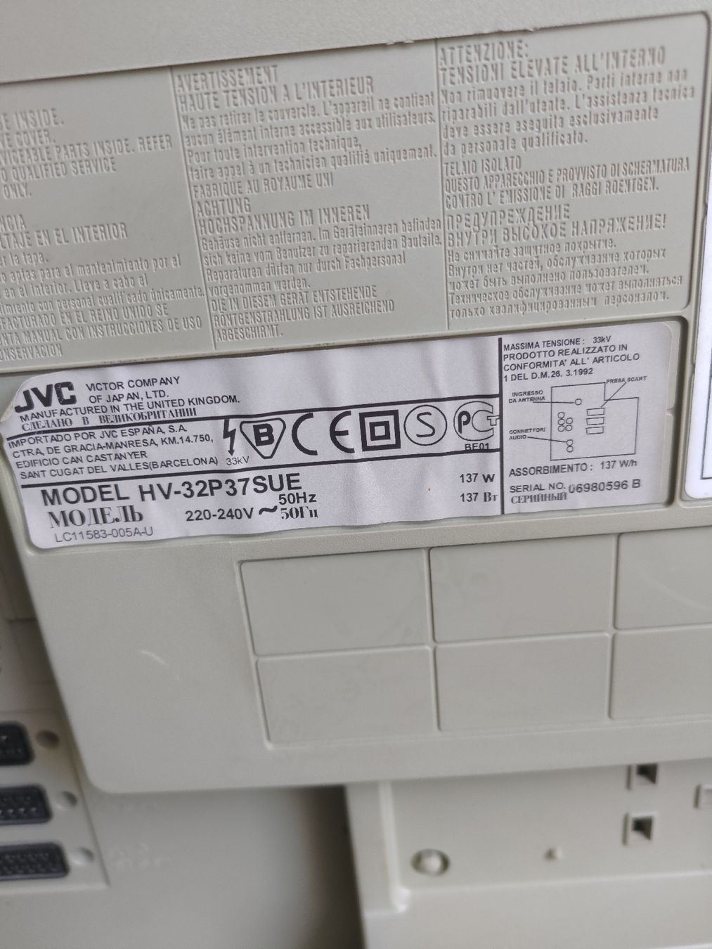 JVC Appareils TV: JVC HV-32P37SUE Röhrenfernseher – D'occasion à Leimbach AG par  3