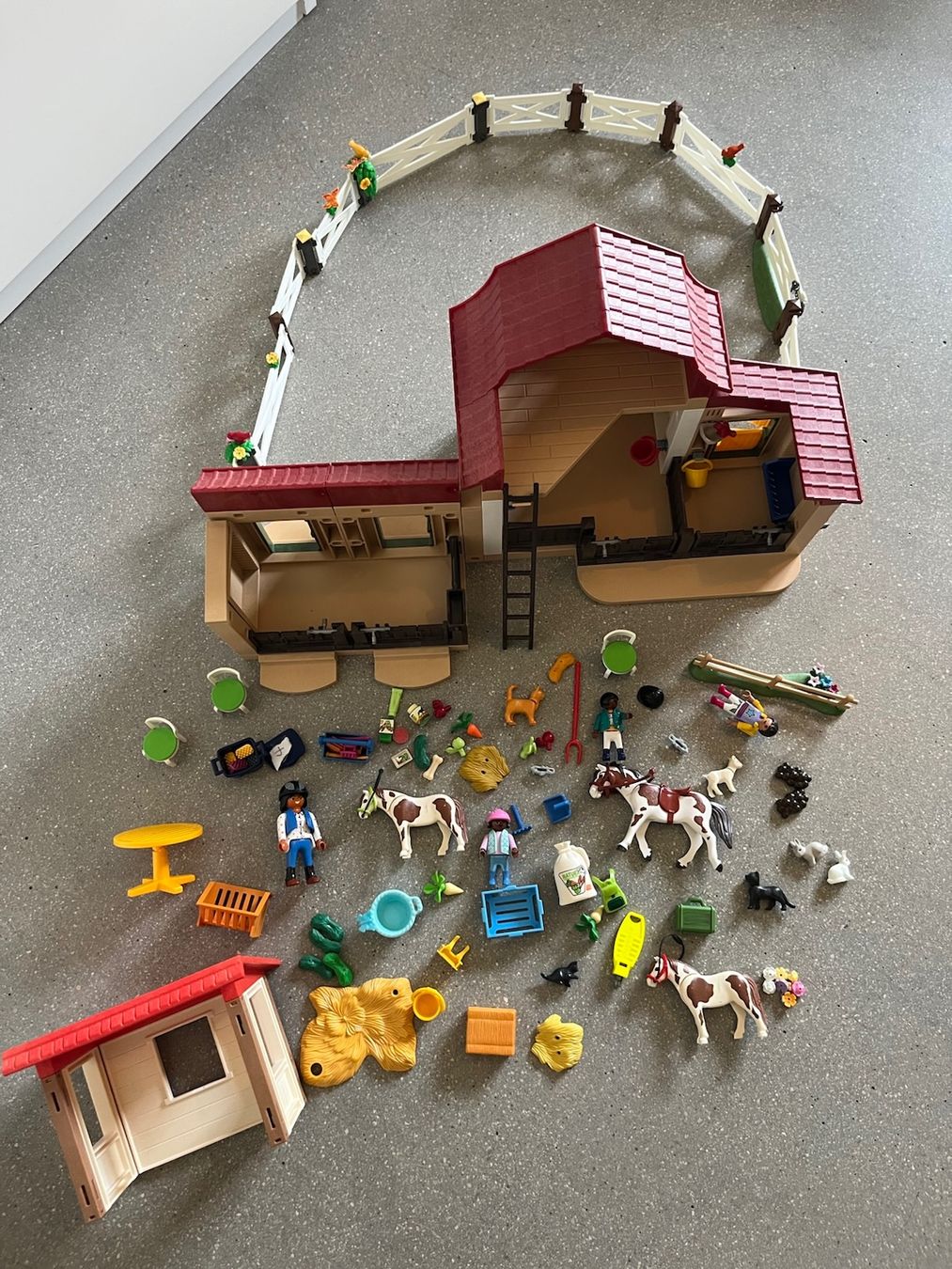 Playmobil Giocattoli: Playmobil Reiterhof – Usato da Bern venduto da Werahiko 3