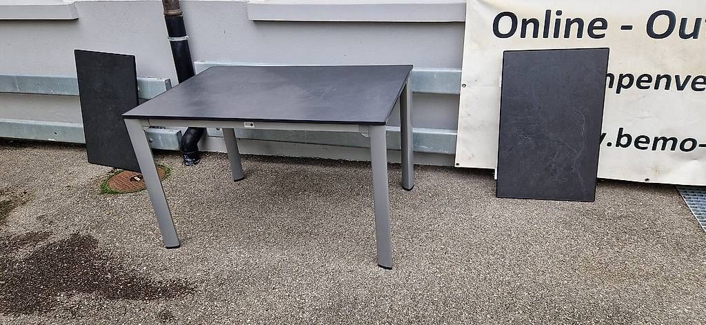 Tavoli: Gartentisch neu mit 2 Verlängerungsplatte – Nuovo e nell'imballaggio originale da Lützelflüh-Goldb venduto da Rampenverkauf_72_