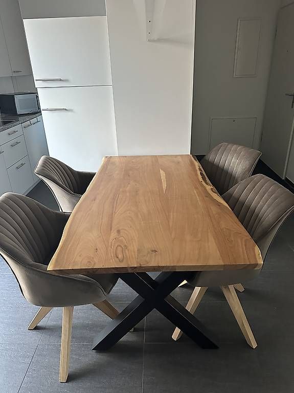Tables: Esstisch inkl. Stühle – D'occasion à Lupfig par Jaspar24