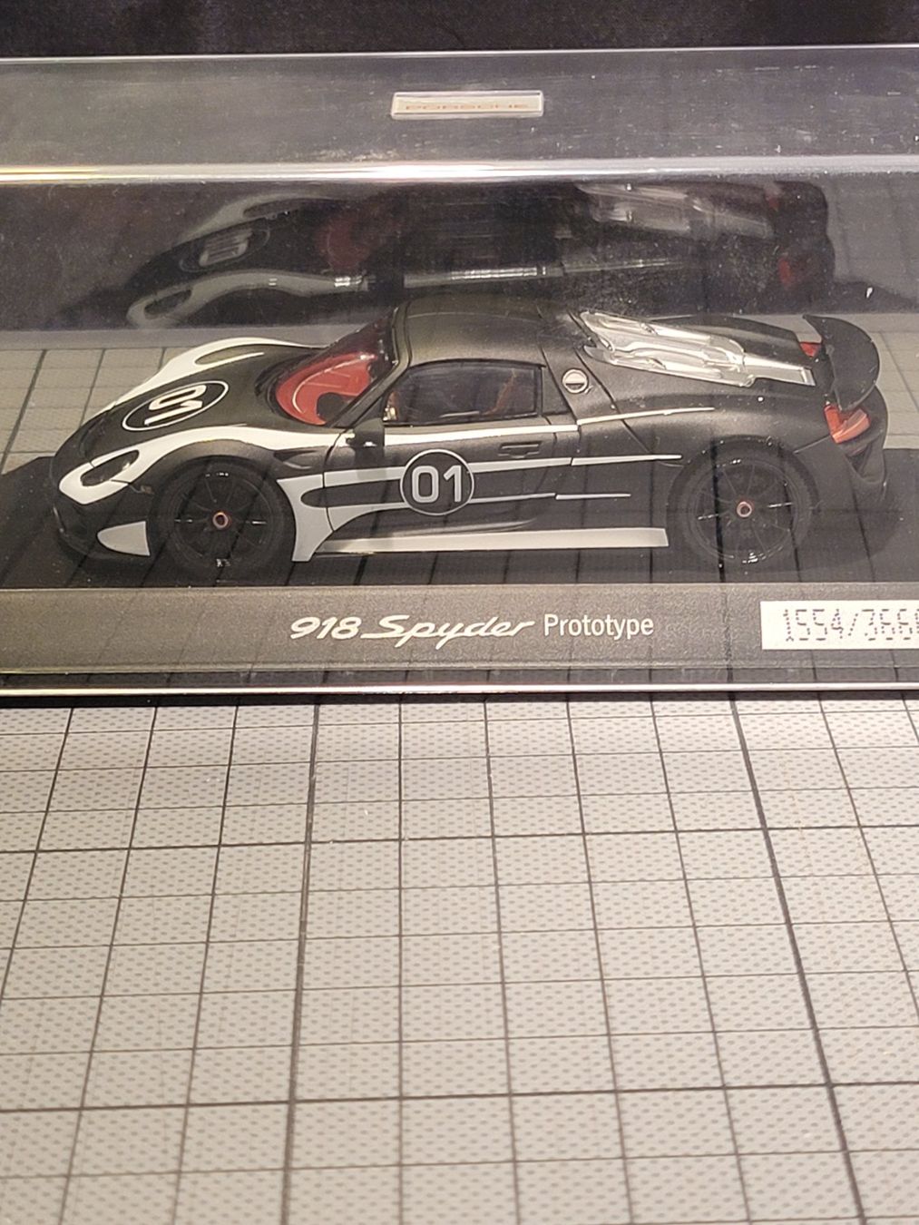 Porsche Modellini d'auto: Porsche 918 Spyder Prototype 1:43 édition limitée – Nuovo e nell'imballaggio originale da Chézard-St-Martin venduto da AlPat-Collections 1