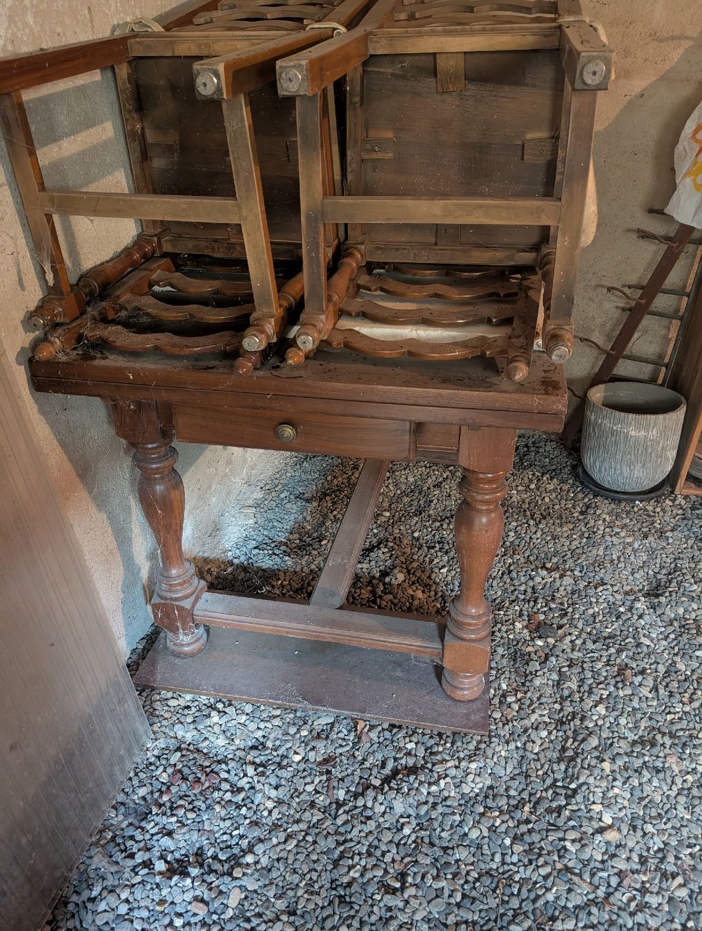 Tavoli: Tisch und 5 Stühle – Usato da Bern venduto da mooch_78 2