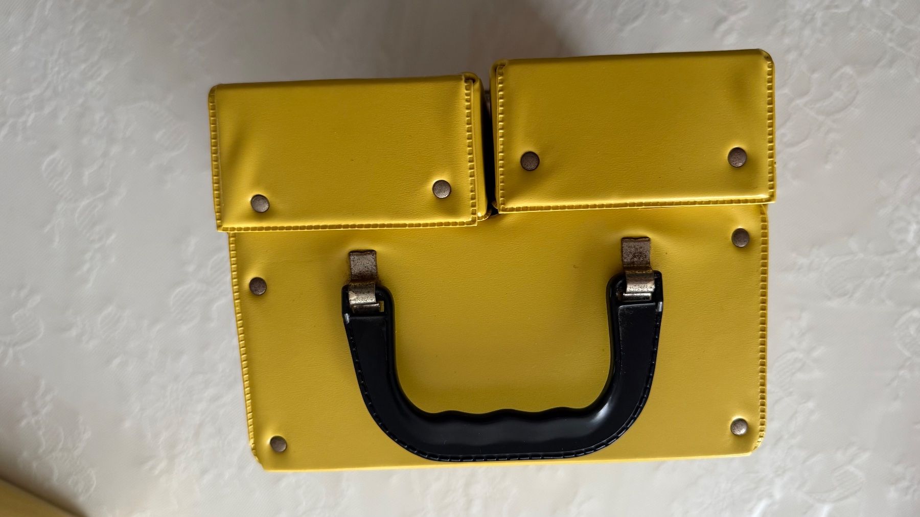 Bambole: Skipper + custodia + abiti vintage – Usato da Breganzona venduto da mas_tv72 3