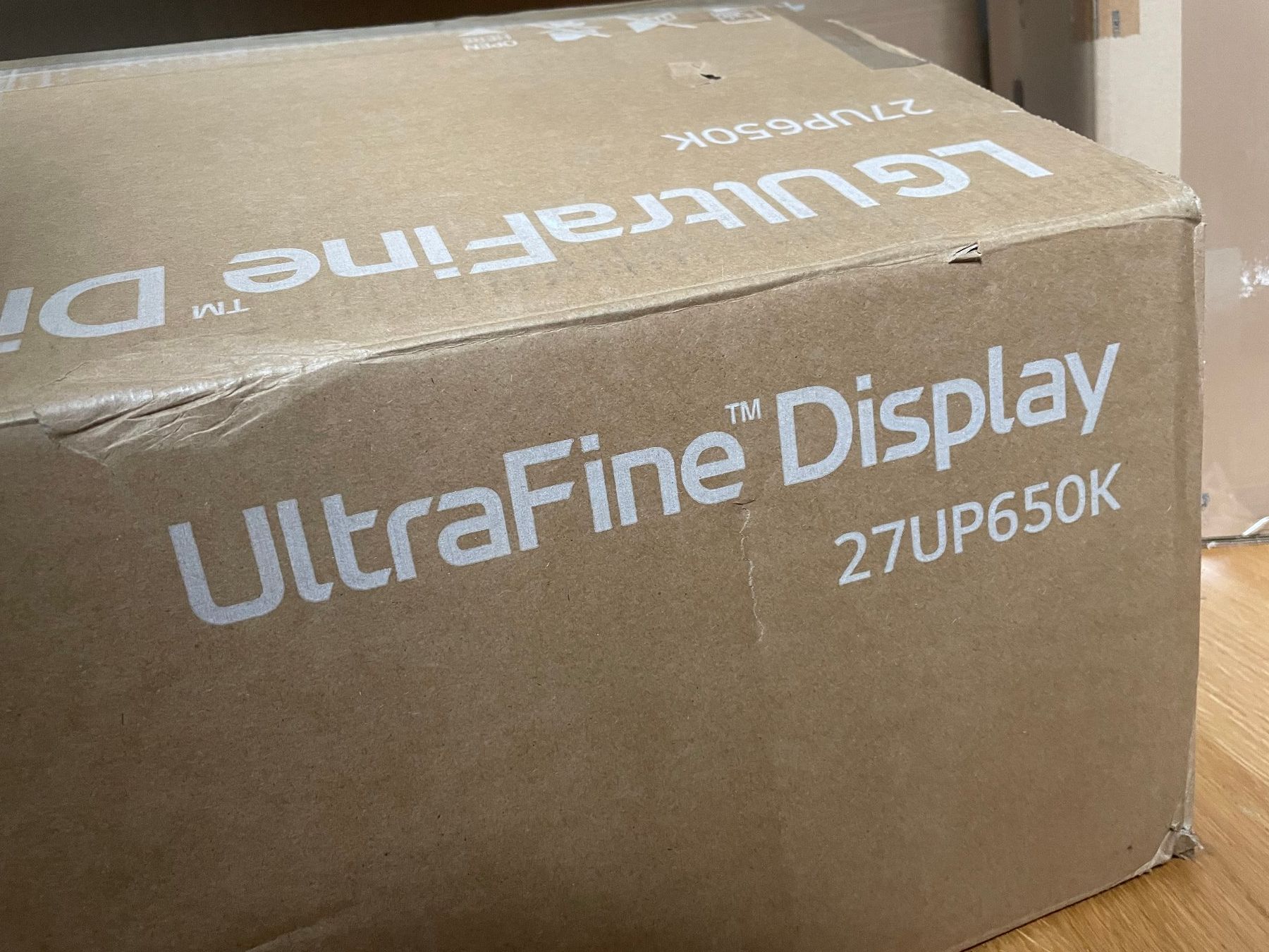 LG Monitore: Monitor 27" 4K UHD LG 27UP650 – Gebraucht aus Vevey von c_lathion