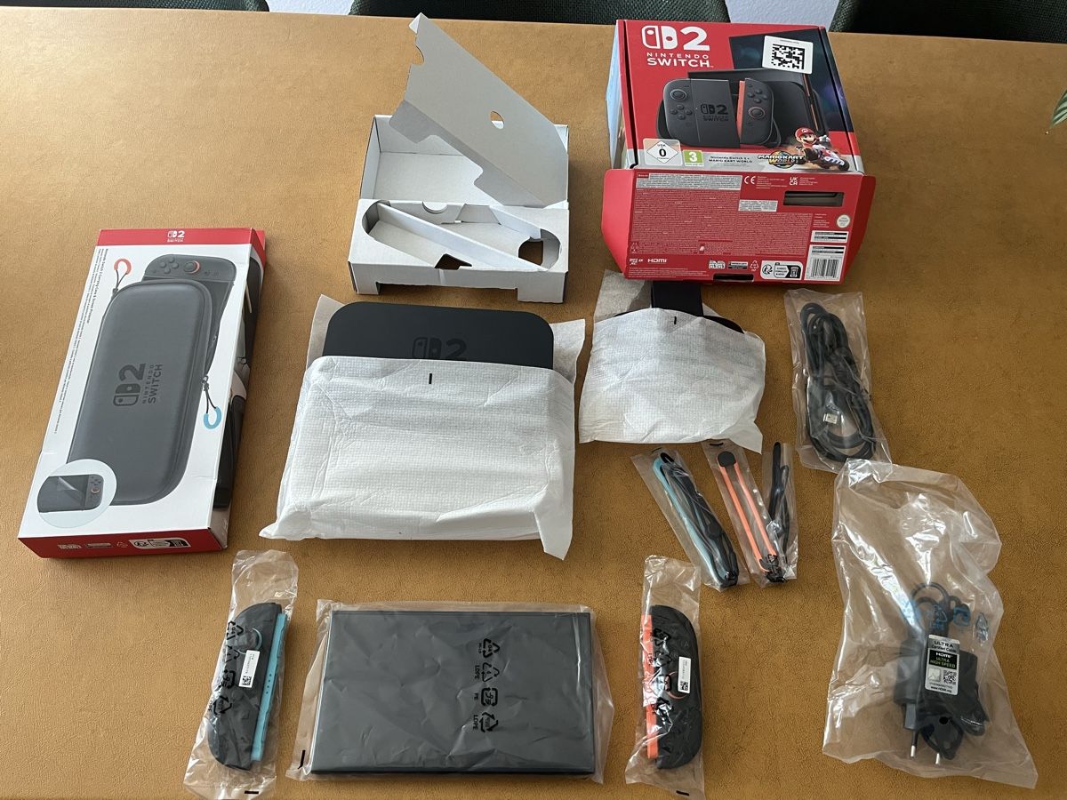 Nintendo Console: Nintendo Switch 2 inkl. Case, neuwertig – Nuovo (secondo la descrizione) da Küsnacht ZH venduto da pat_76wq 1