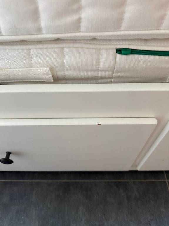 Letti: Lit Banquette Ikea Hemnes + Matelas Omsintsint – Usato da Bulle venduto da zbr_twx7 2