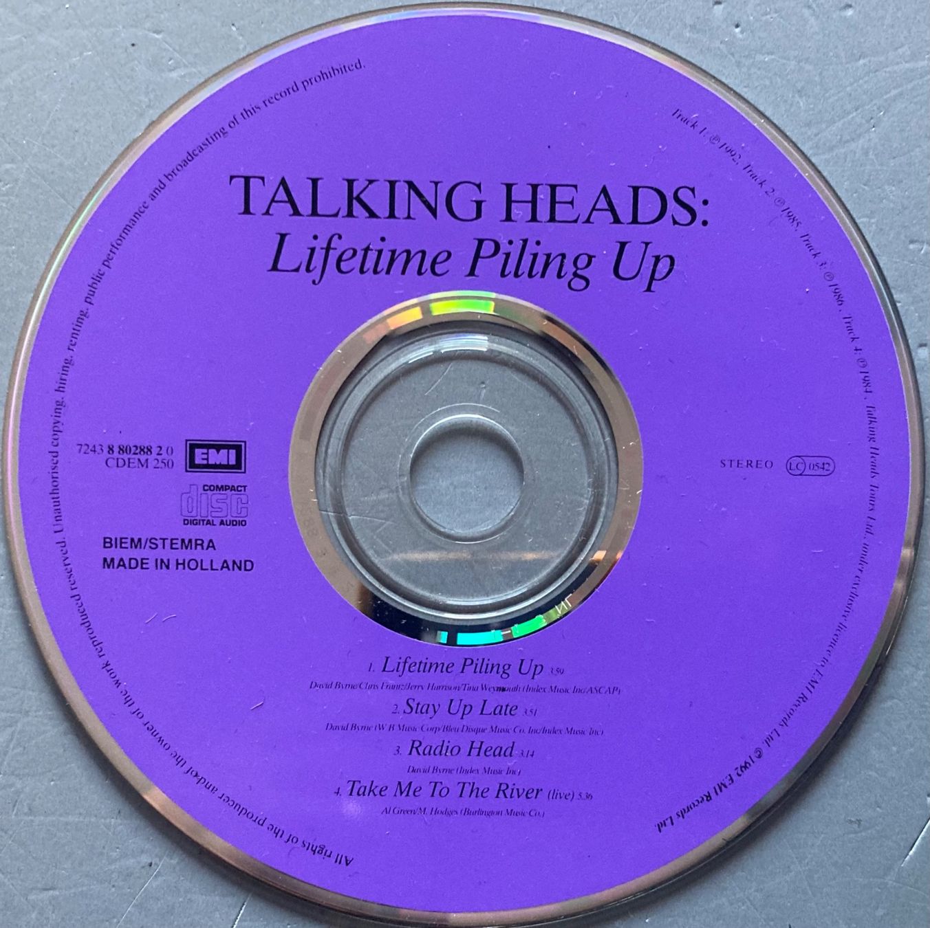 CD: TALKING HEADS - LIFETIME PILING UP – Usato da Poliez-Pittet venduto da Newtown-Records 1