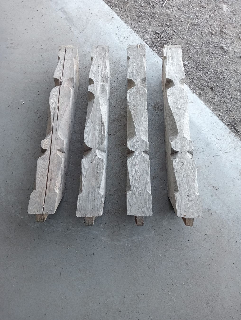 Articoli in legno: Alte Holzbalken – Usato da Menznau venduto da Kerajule