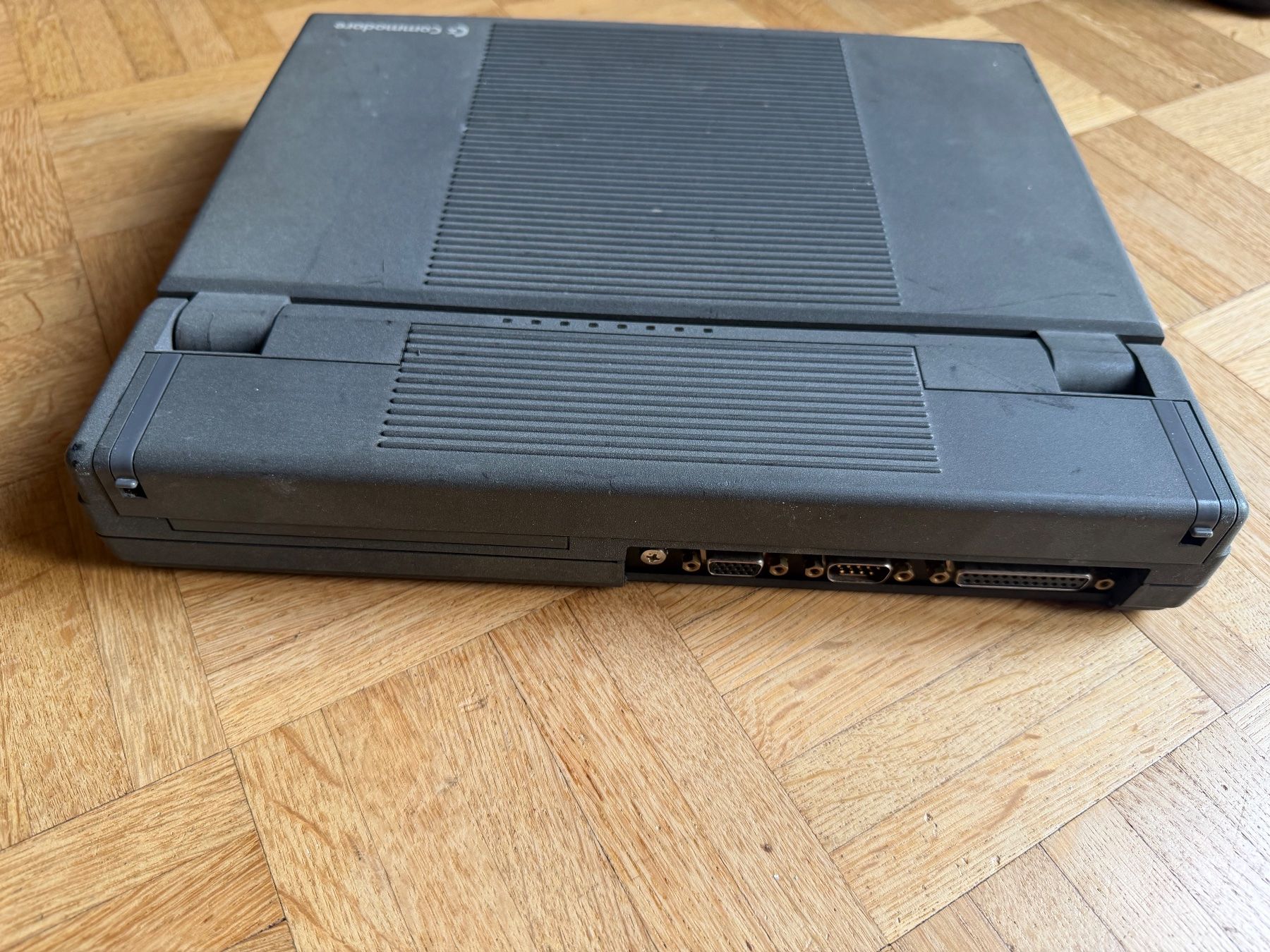 Commodore PC: Commodore C286-LT Laptop – Usato da Adliswil venduto da synchrot 4