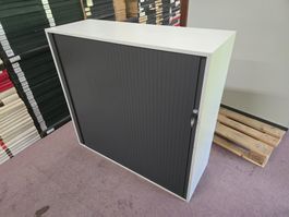 schöner Lateralschrank mit Schlüssel 120x44cm H: 113cm