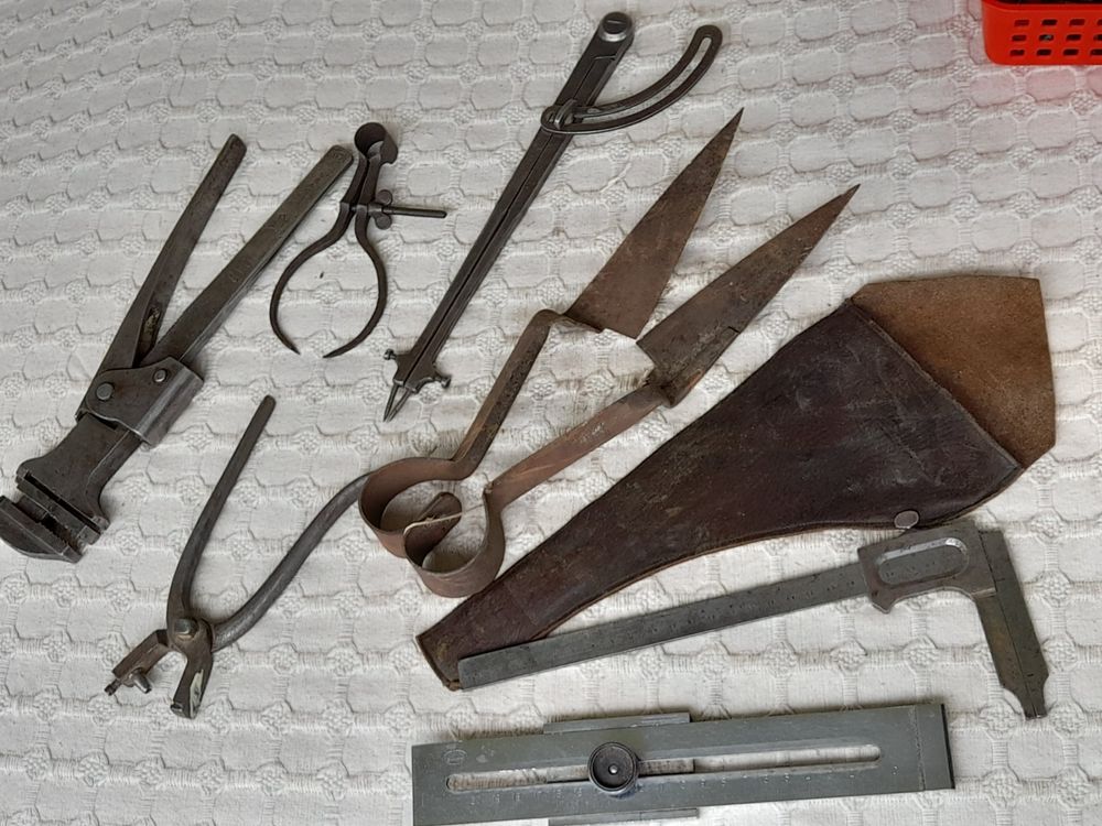 Lot div.altes Werkzeug (Gebraucht) in Thun für CHF 24 – mit Lieferung ...