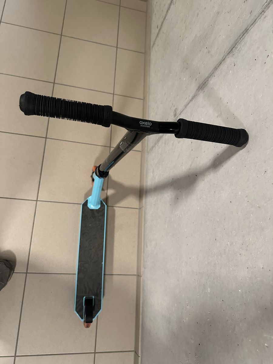 Oxelo Kickboard: Oxelo Scooter Kinder Kickroller – D'occasion à steffisburg par Corinne02 4