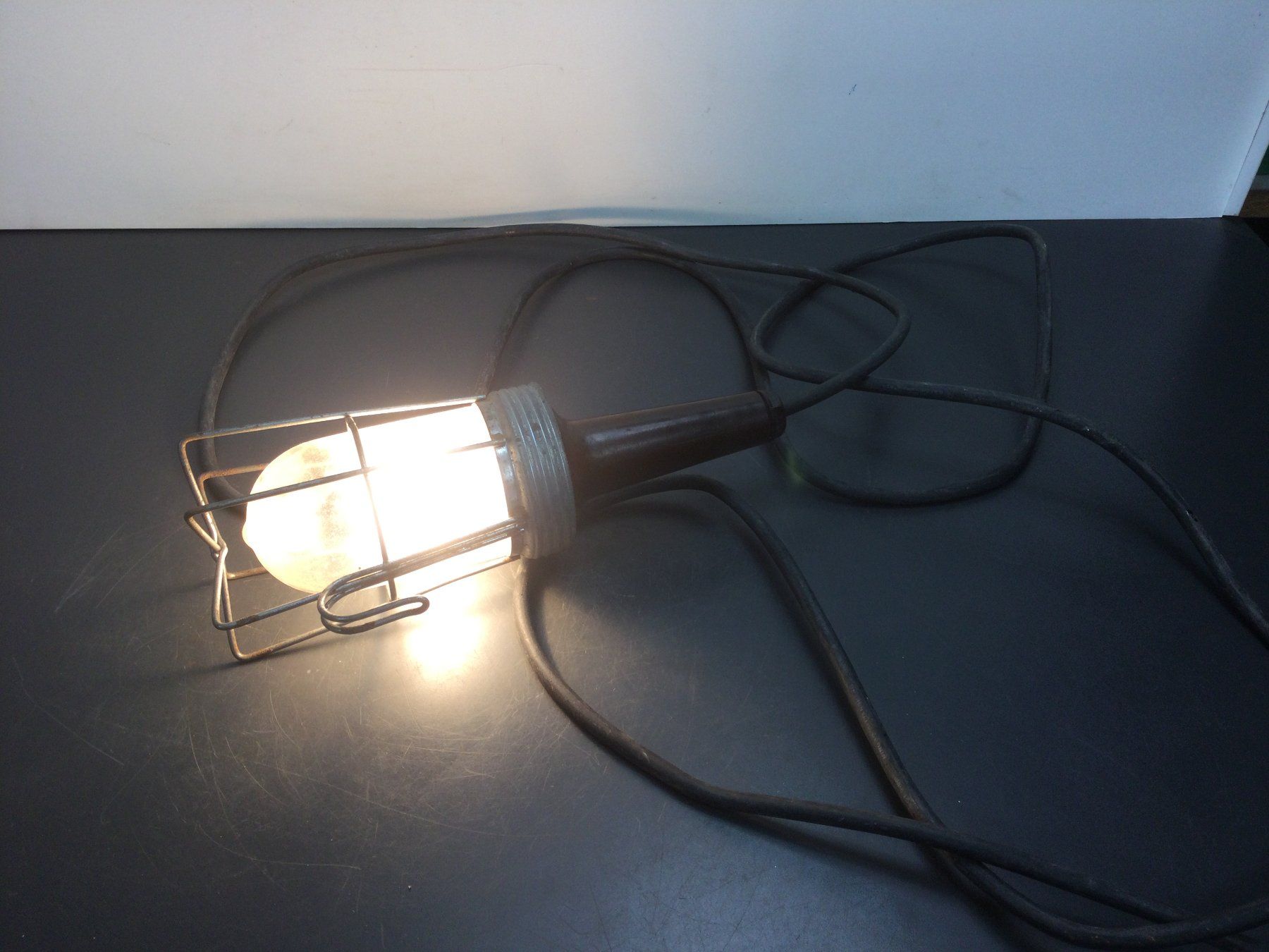 Lampade: Antike Hand Werkstatt Lampe mit Bakelit Griff – Usato da Wangen SZ venduto da kuriosum12