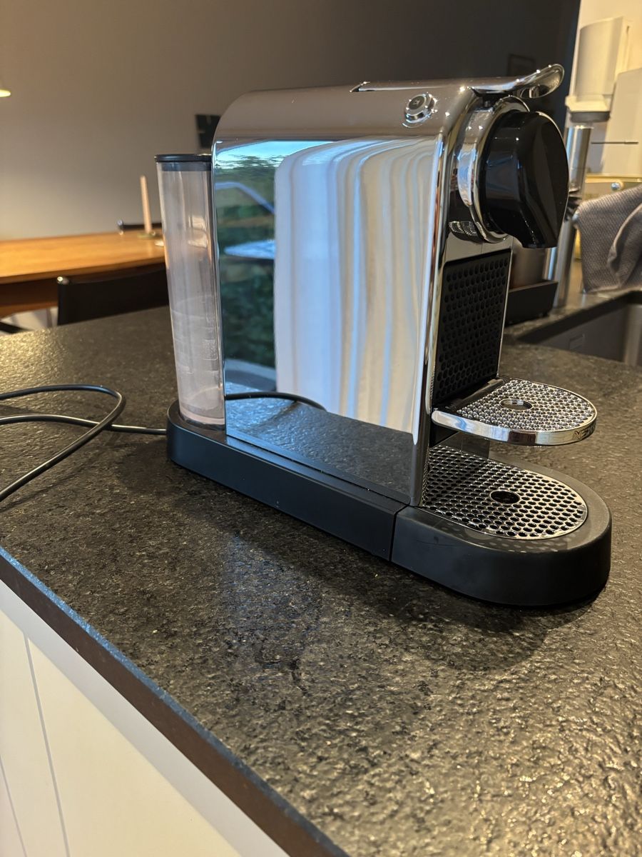 Nespresso Macchine per caffè & Macchine per espresso: Nespresso Kaffemaschine Kapsel – Usato da Allschwil venduto da zso_kbc8 4