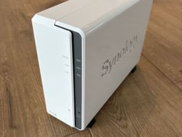 Synology DiskStation DS120j (ohne HDDs) + 2.5" Einbaurahmen