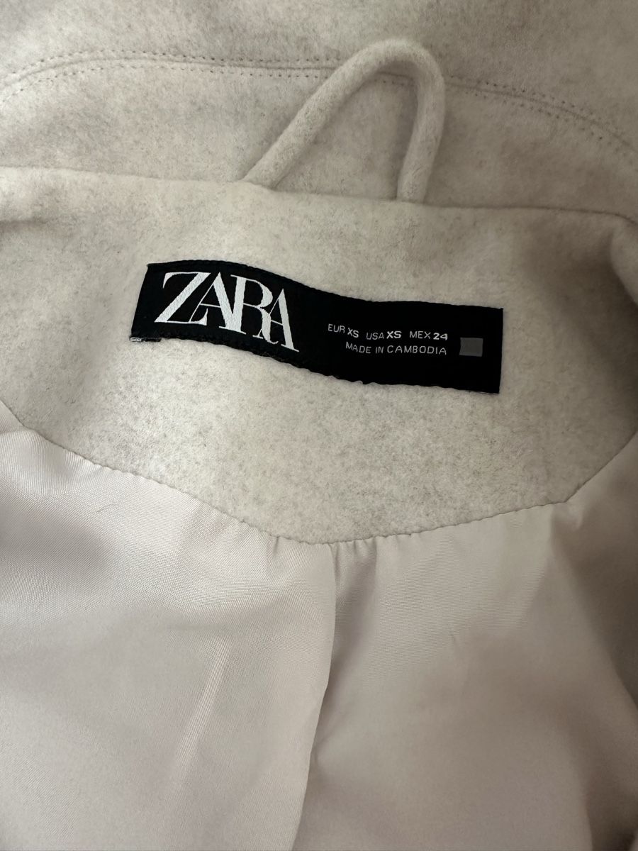 Zara Jacken: Kurze Jacke von Zara – Gebraucht aus Aesch BL von Garfield2191 1