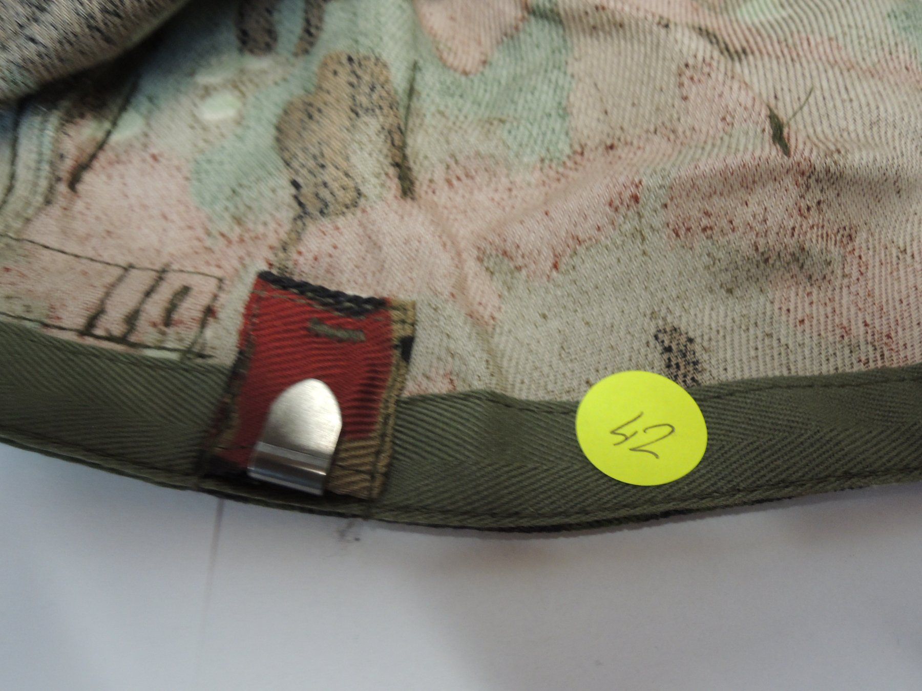 Armée suisse Uniformes: Schweizer Armee Tarnüberzug zu Helm "neu" – Neuf (Voir description) à Uznach par Othmar52 3