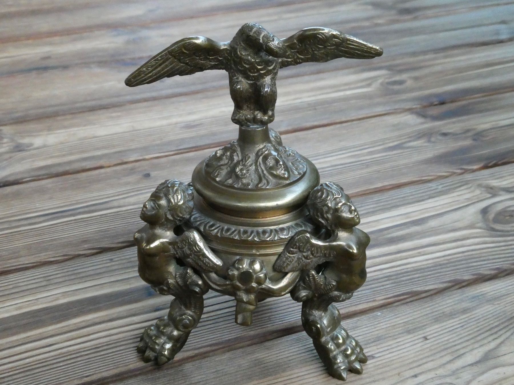 Skulpturen & Statuen: antikes Tintenfass, Tintengefäss schwerer Bronzeguss – Gebraucht aus Lüchingen von