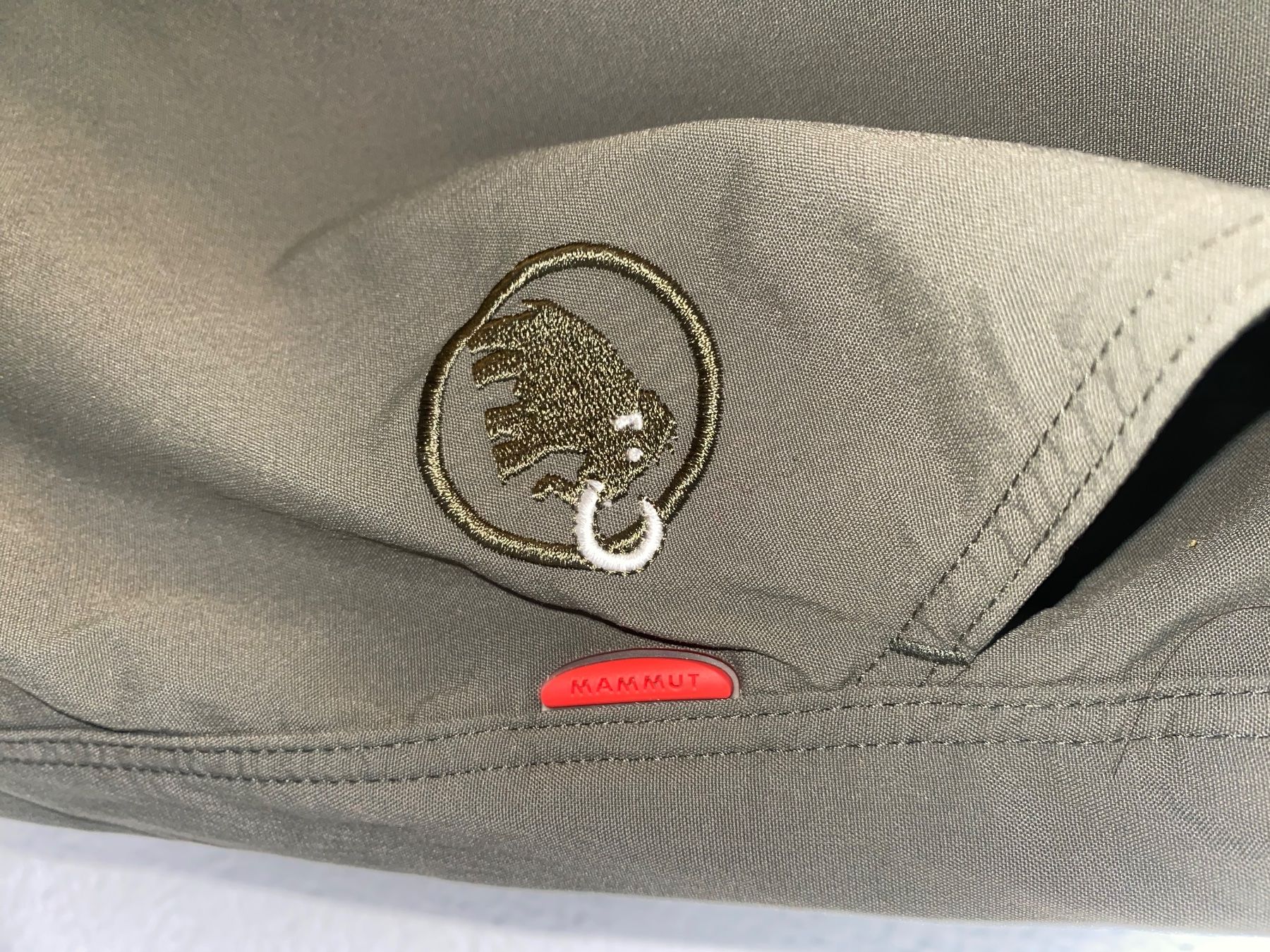 Mammut Pantaloni: Mammut Wanderhosen – Usato da Schlieren venduto da Sunshines 1