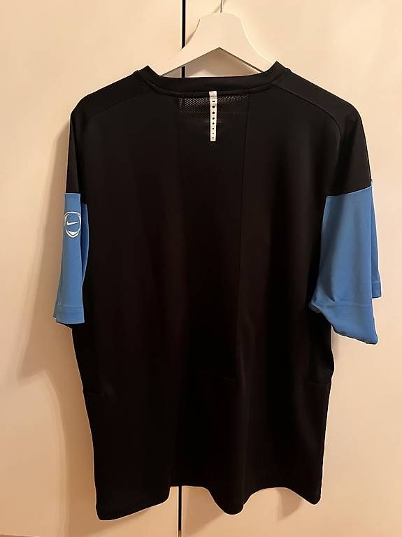 Nike T-shirt: Inter Mailand Trainingsshirt – Usato da Zürich venduto da Mark.2021 3