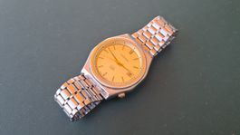 Vintage CERTINA DS Quartz Turtle Back Champagne Dial Steel