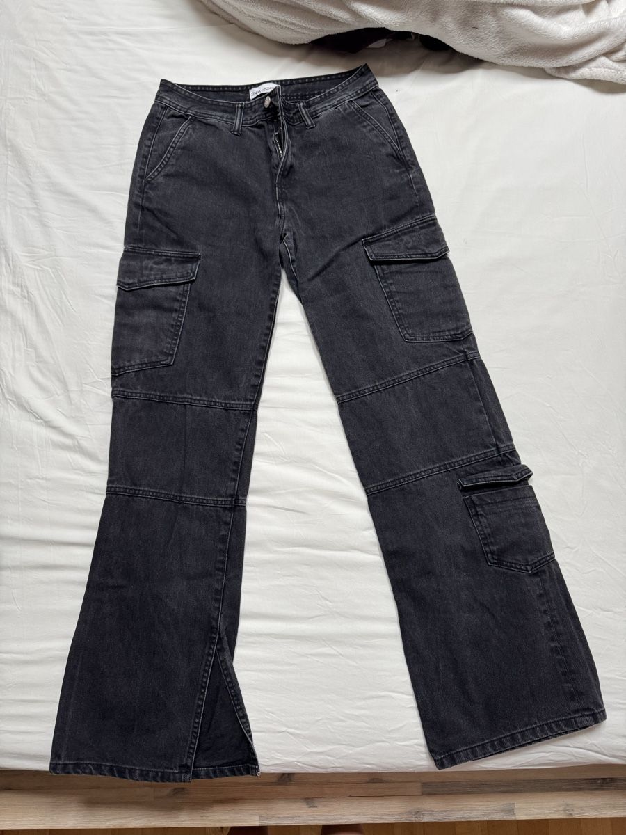 Zara Jeans: Low rise cargo jeans Zara – Nuovo (secondo la descrizione) da Faido venduto da sof_6jgl
