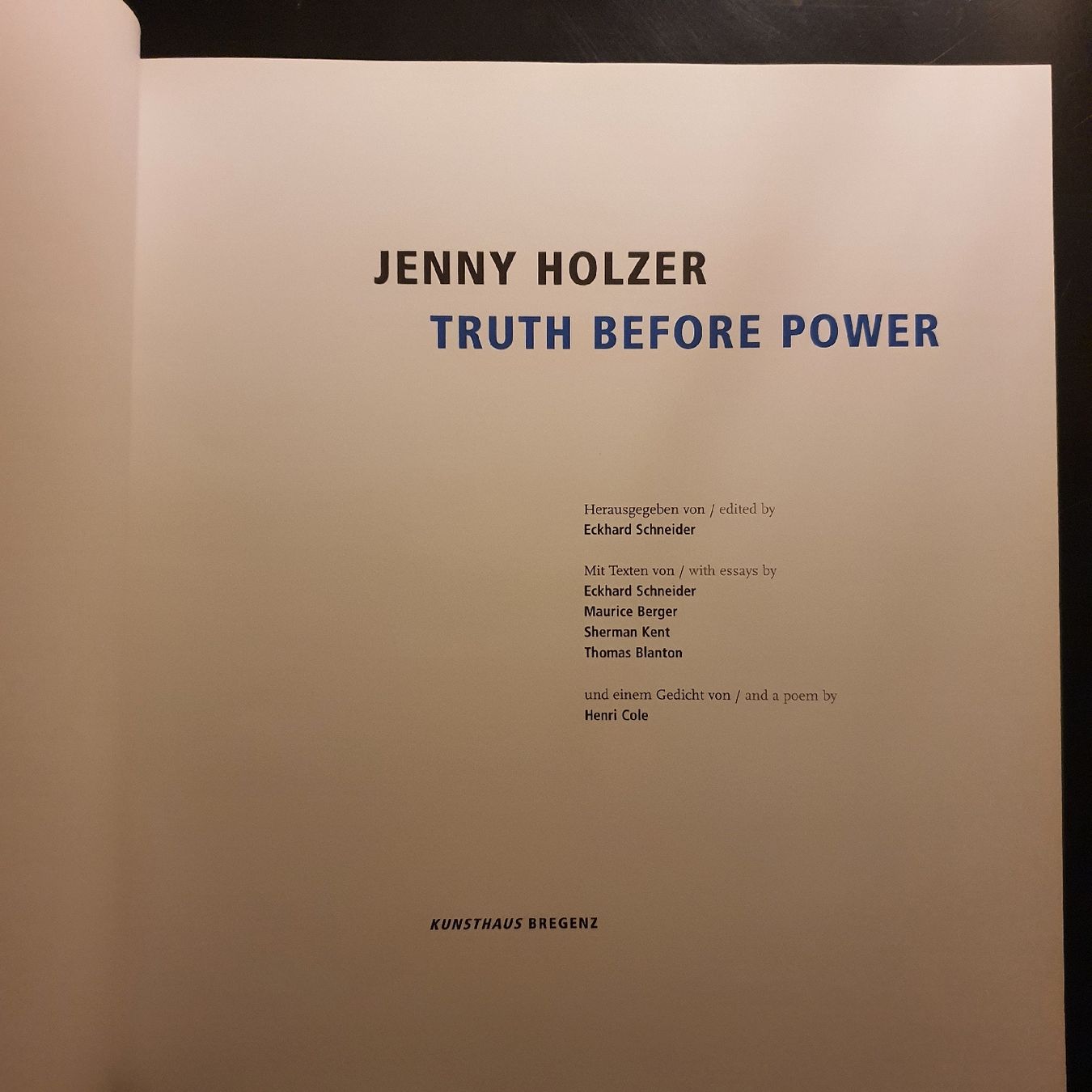 Libri: Jenny Holzer: Truth Before Power - Hardcover – Usato da Zürich venduto da TimZurich1 2